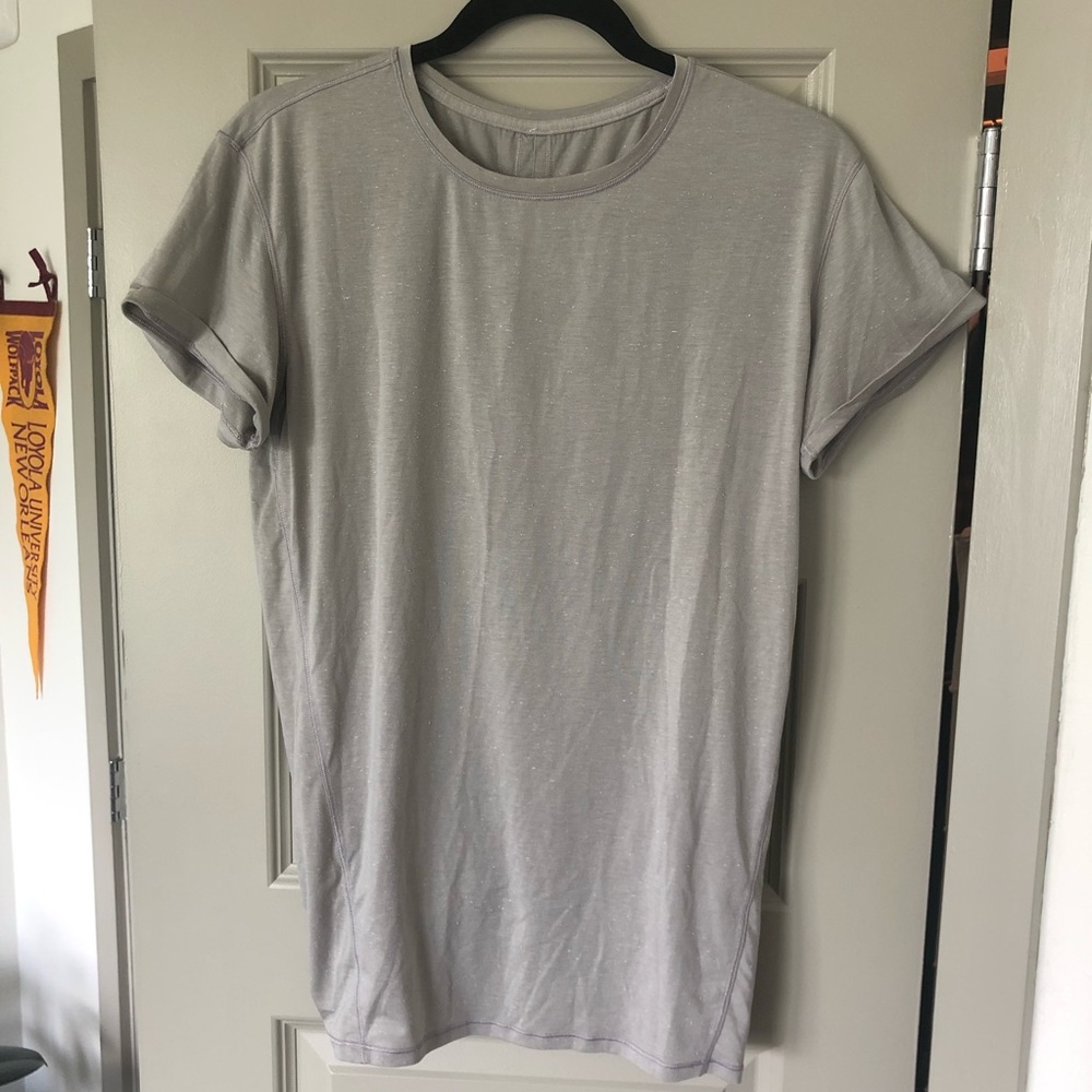 Lululemon T-shirt